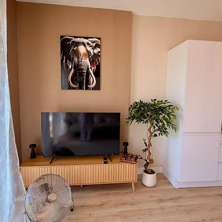 Apartment Le Polygone T2 Chic Avec Terrasse Coeur De Beziers